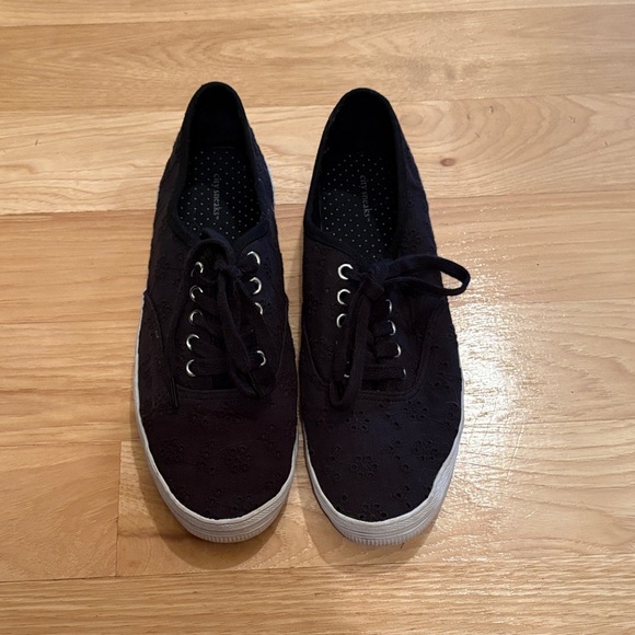 city sneaks Shoes - Black Women's Sneakers